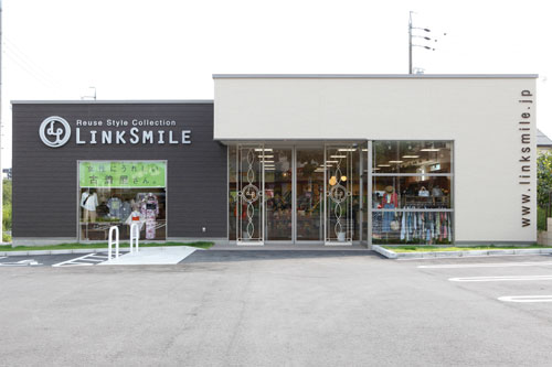 LINK SMILE 天白店 / 2011年